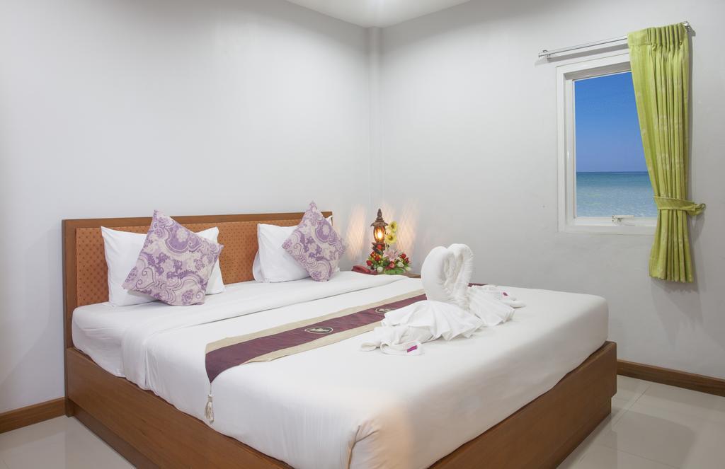 Hip Yaya Residences Patong Eksteriør billede