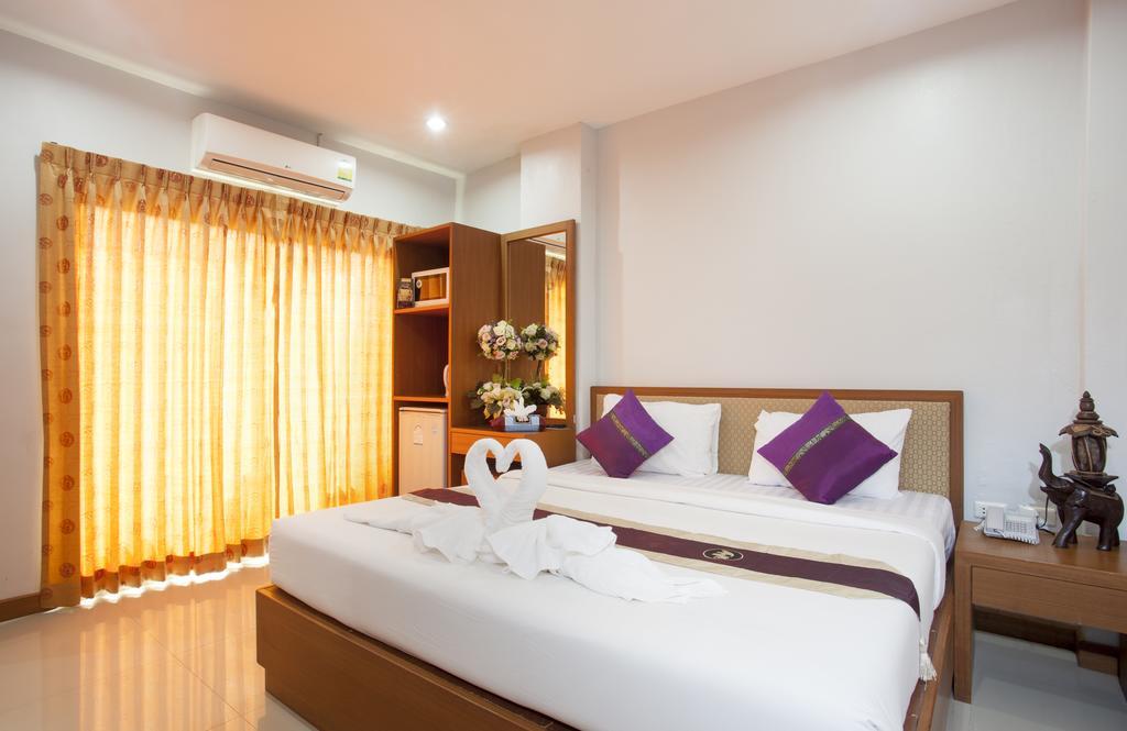 Hip Yaya Residences Patong Eksteriør billede