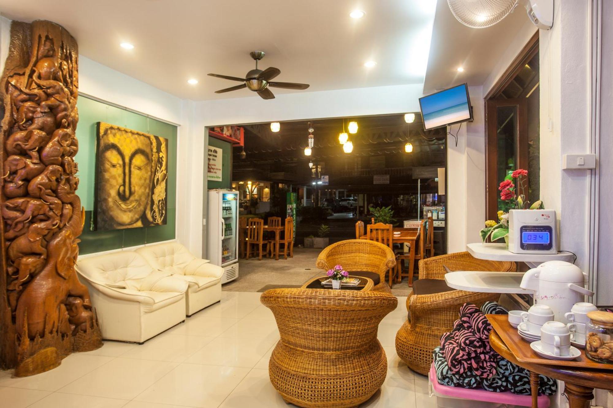 Hip Yaya Residences Patong Eksteriør billede