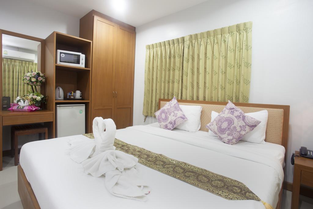 Hip Yaya Residences Patong Eksteriør billede