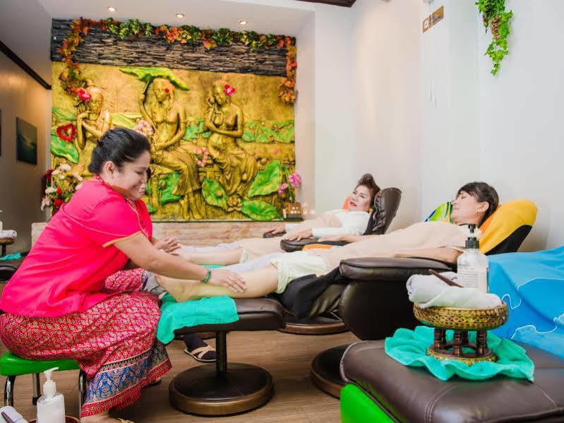 Hip Yaya Residences Patong Eksteriør billede