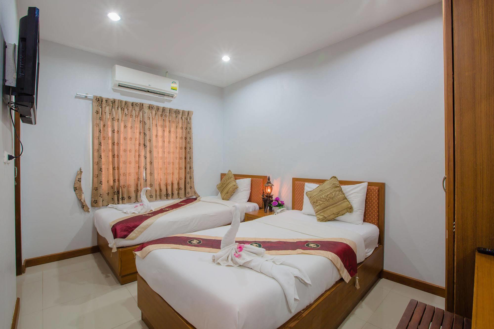 Hip Yaya Residences Patong Eksteriør billede