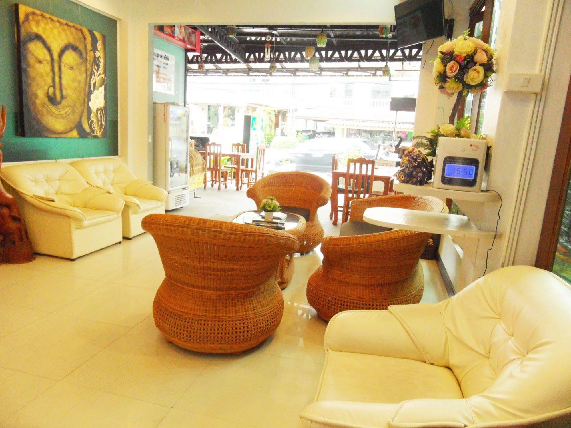 Hip Yaya Residences Patong Eksteriør billede