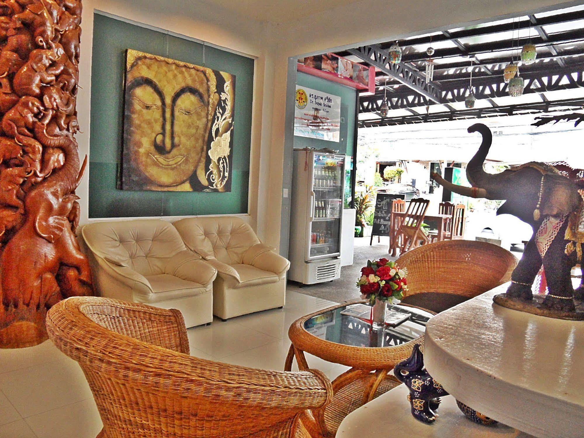 Hip Yaya Residences Patong Eksteriør billede